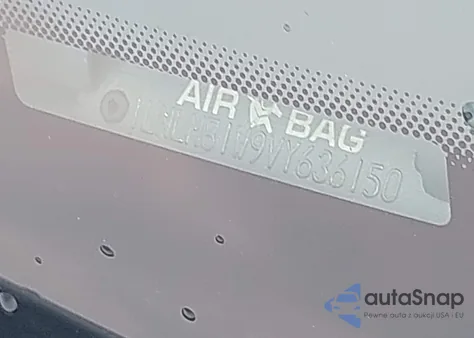 1997 Lincoln Town Car Executive из США, поврежденный, VIN 1LNLM81W9VY636150